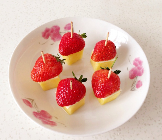 菠萝芝士小甜点