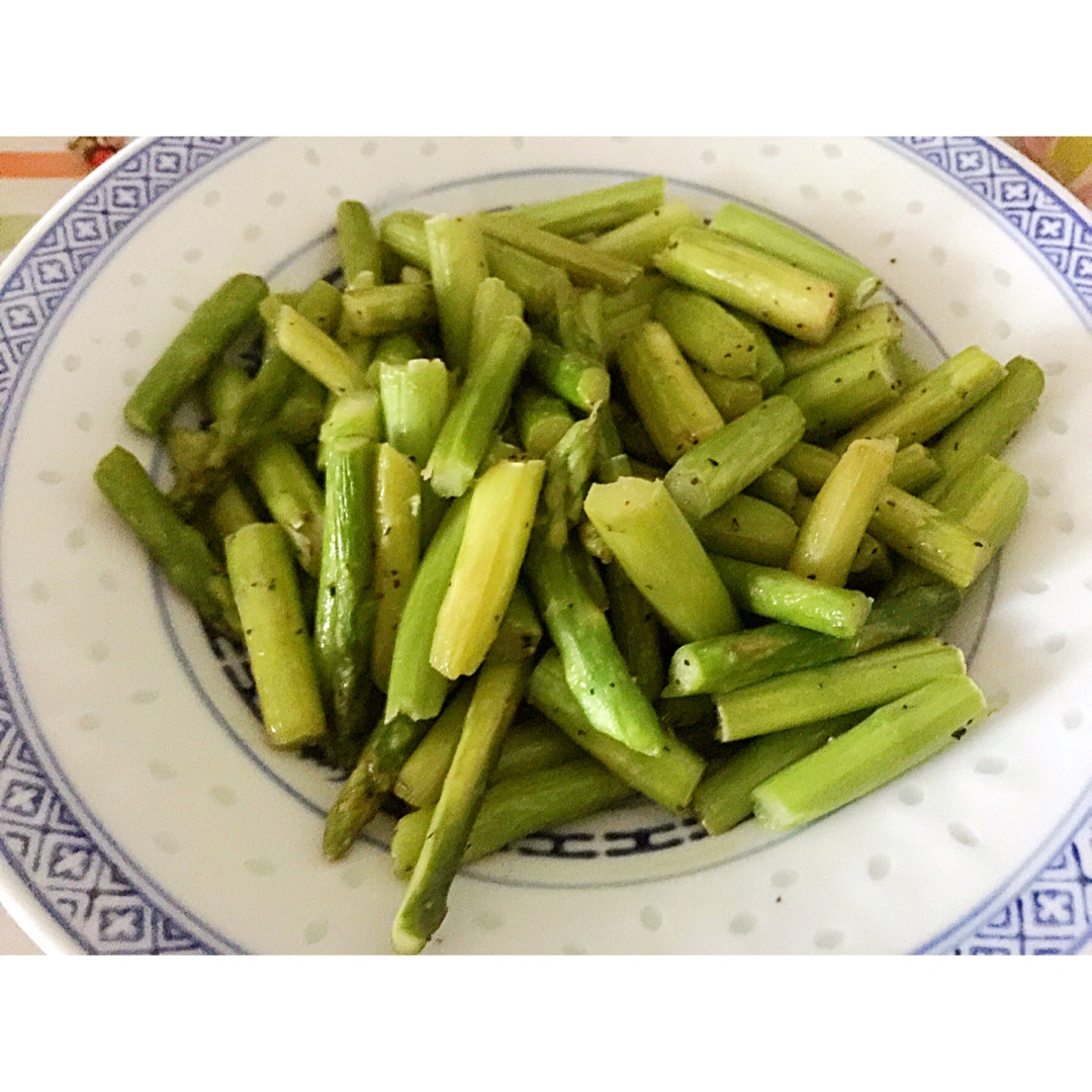 橄榄油黑椒芦笋