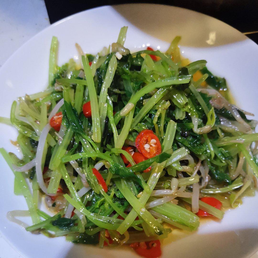 生拌水芹菜