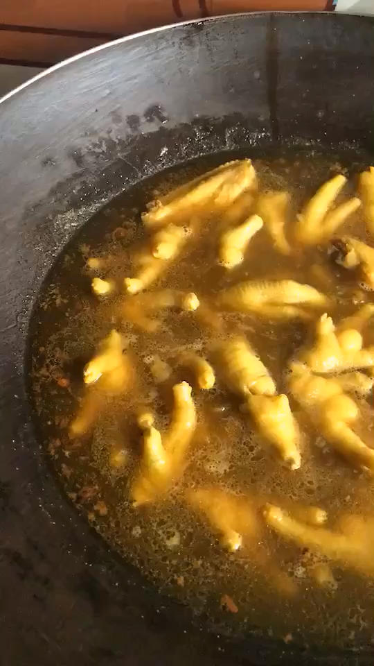 盐焗鸡爪(比外面卖的还好吃)