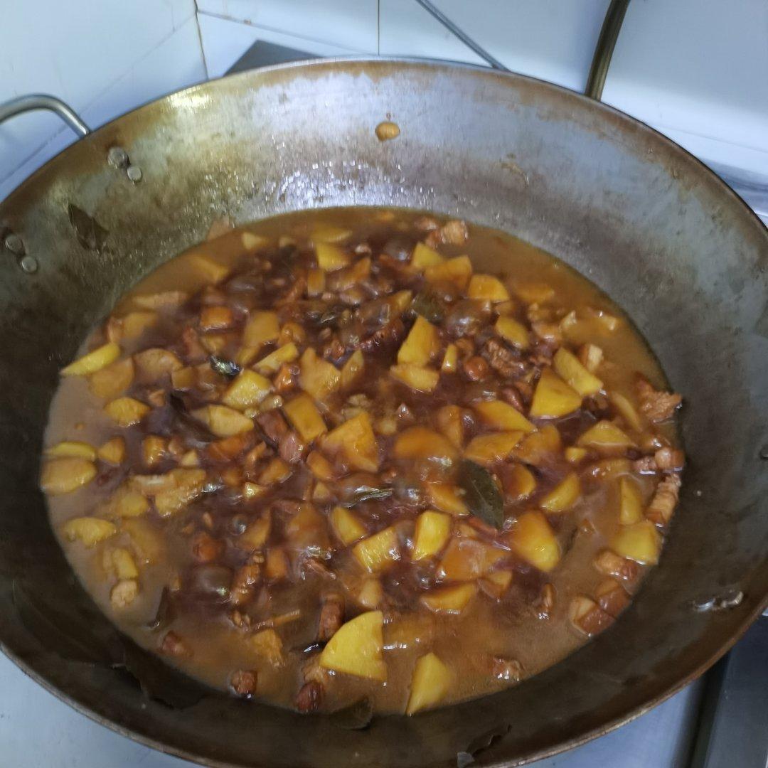 红烧肉炖土豆（丝毫不腻）