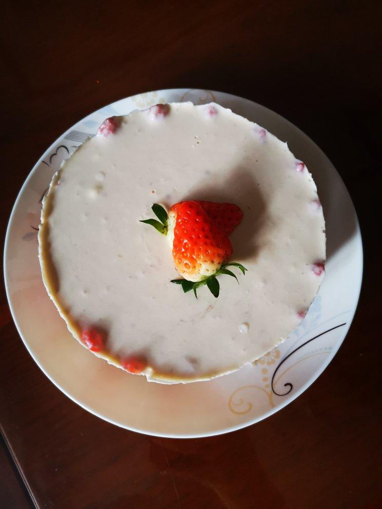 草莓慕斯（无需蛋糕片）