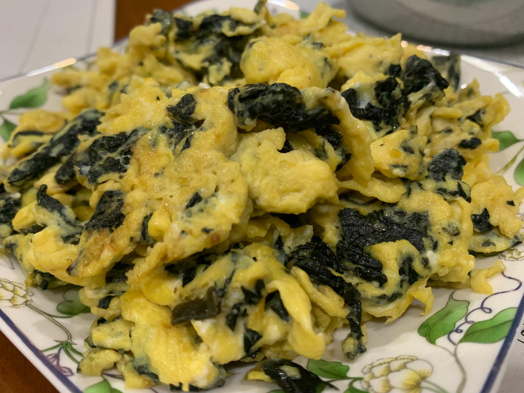 紫苏叶炒鸡蛋