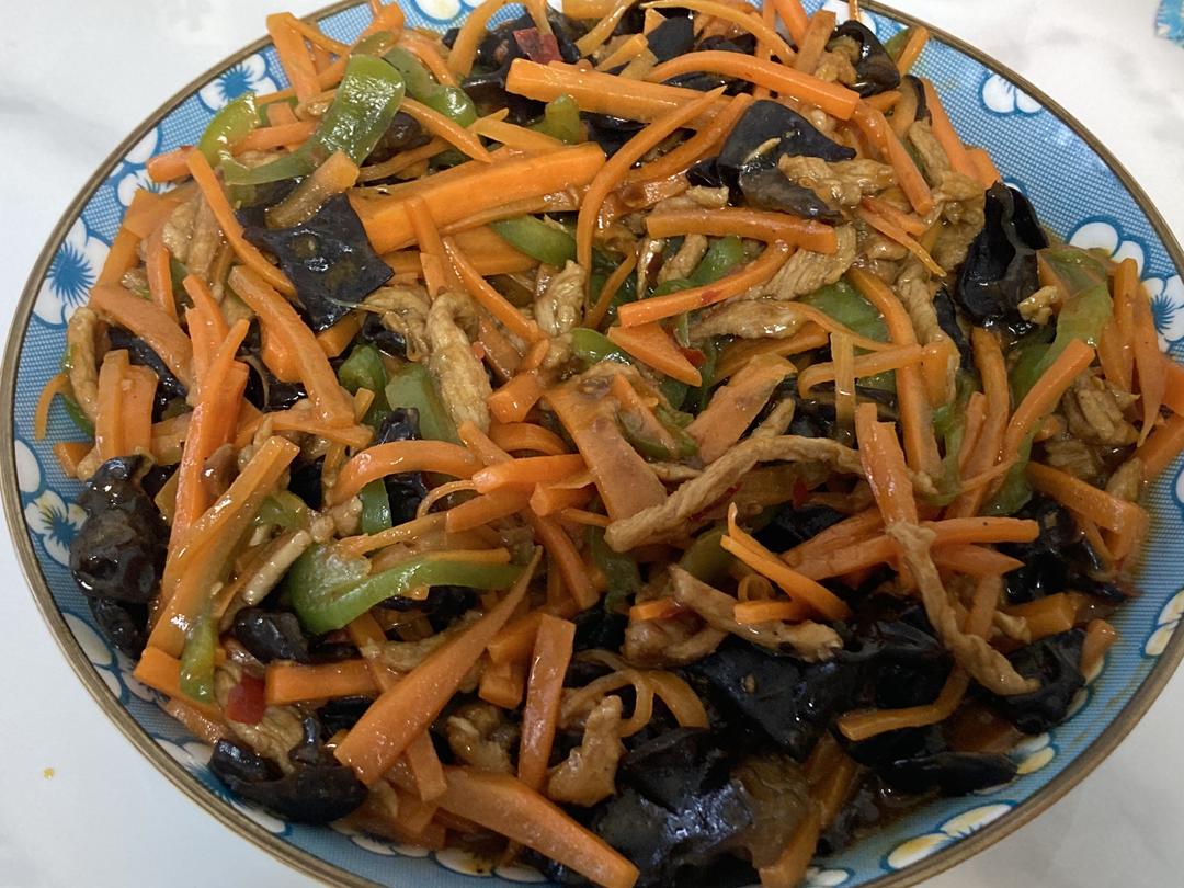看了就会做的超级下饭菜～鱼香肉丝