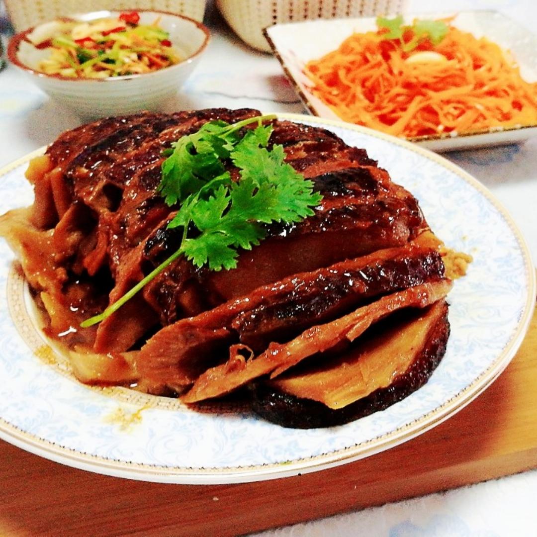 笋干扣肉