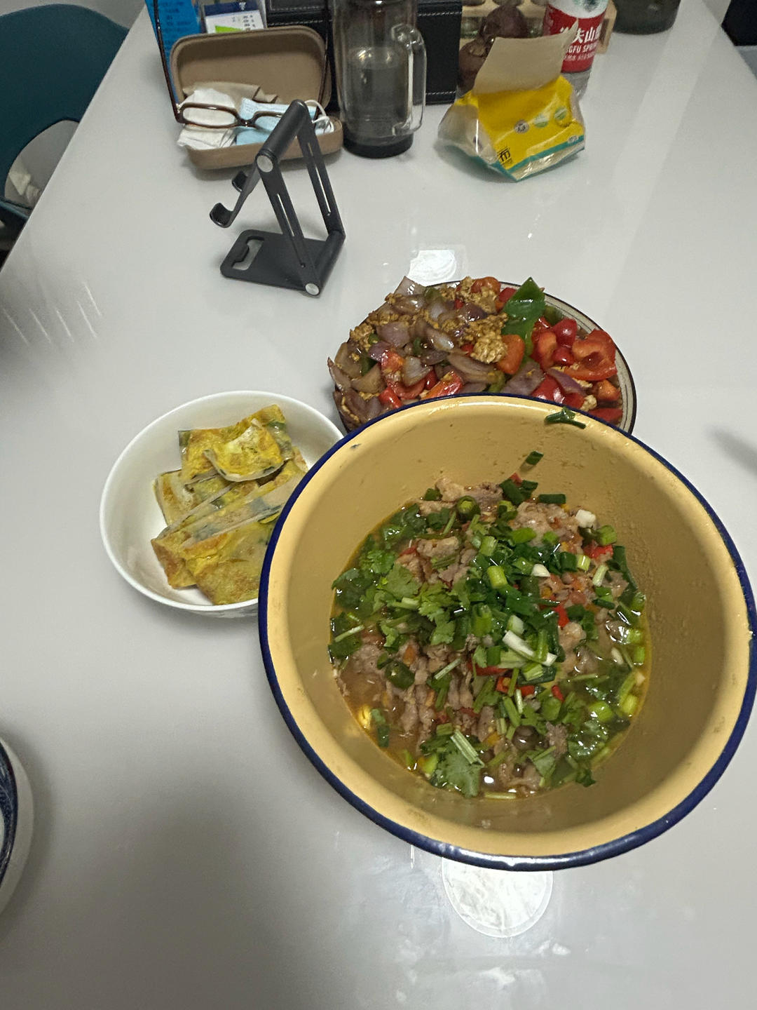 厨师长教你：“酸汤肥牛”的家常做法，金汤鲜香，酸辣开胃