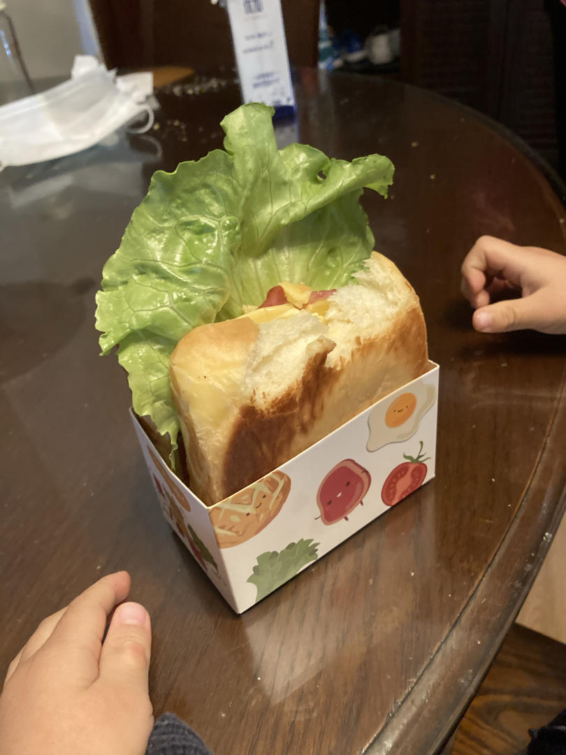 芝士厚蛋烧三明治