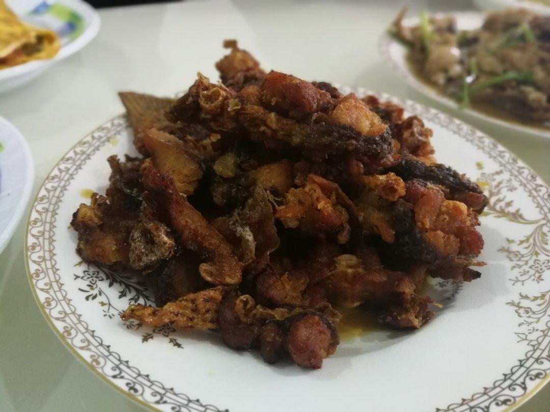 酥脆到鱼刺都不放过的秘制爆汁五香熏鱼