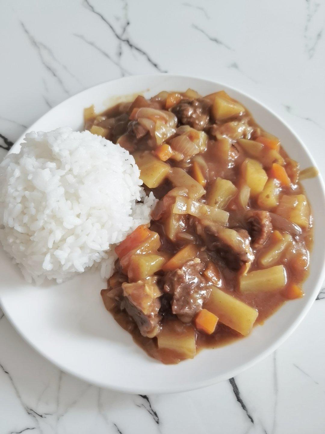 日式牛肉咖喱饭