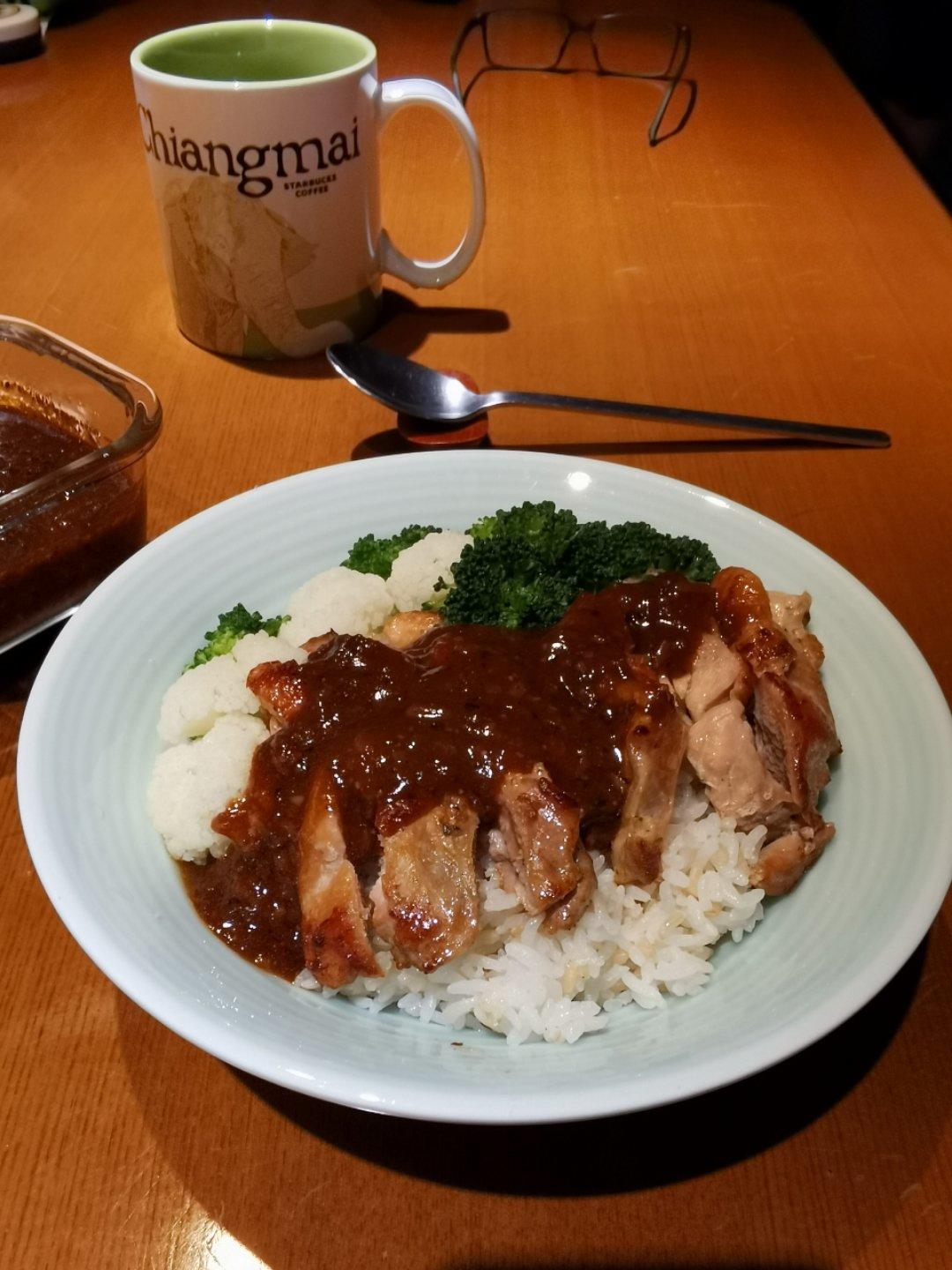 无忧116做的肥牛饭黑椒鸡腿饭