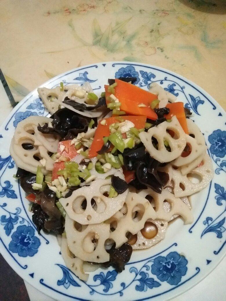 凉拌木耳