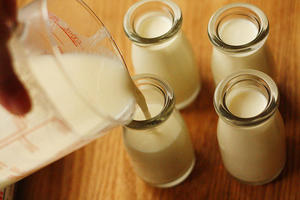自制酸奶--松下IH电饭煲AC071的做法 步骤5