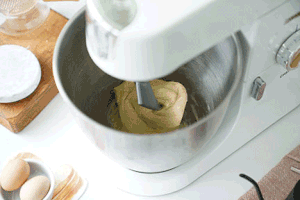 凯伍德厨师机食谱- 牛奶面包卷的做法 步骤8