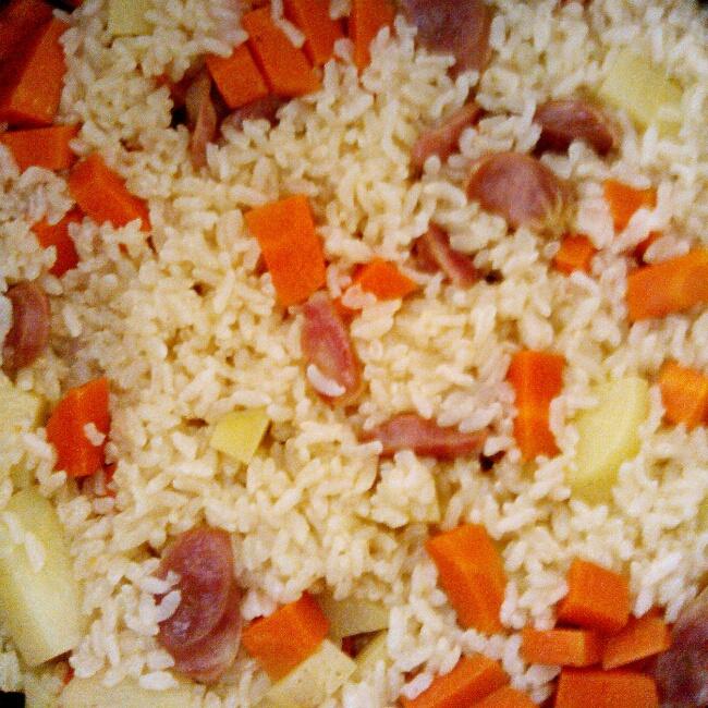 电饭煲腊肠米饭(超简单)的做法