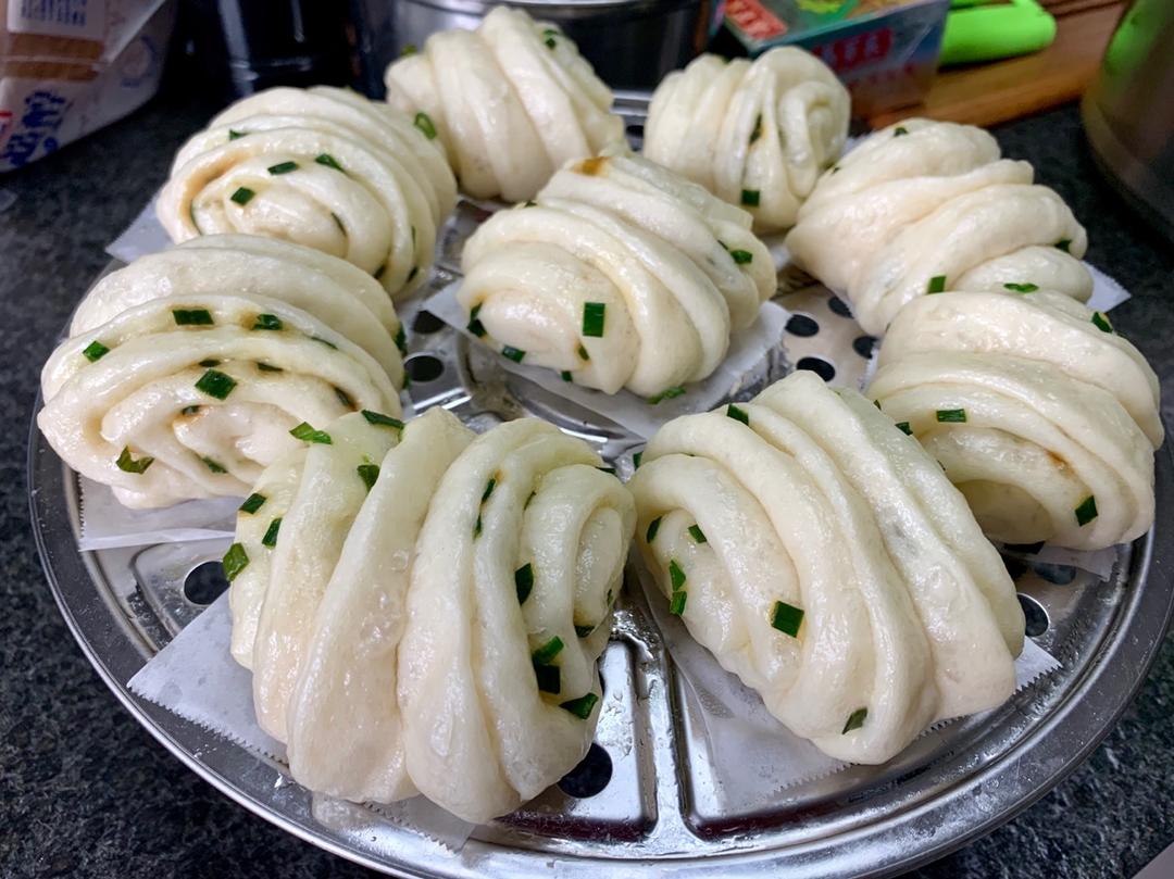 传统的葱油花卷