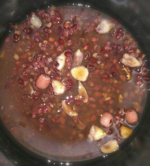 小吊梨汤 百合红豆莲子粥的做法 步骤2