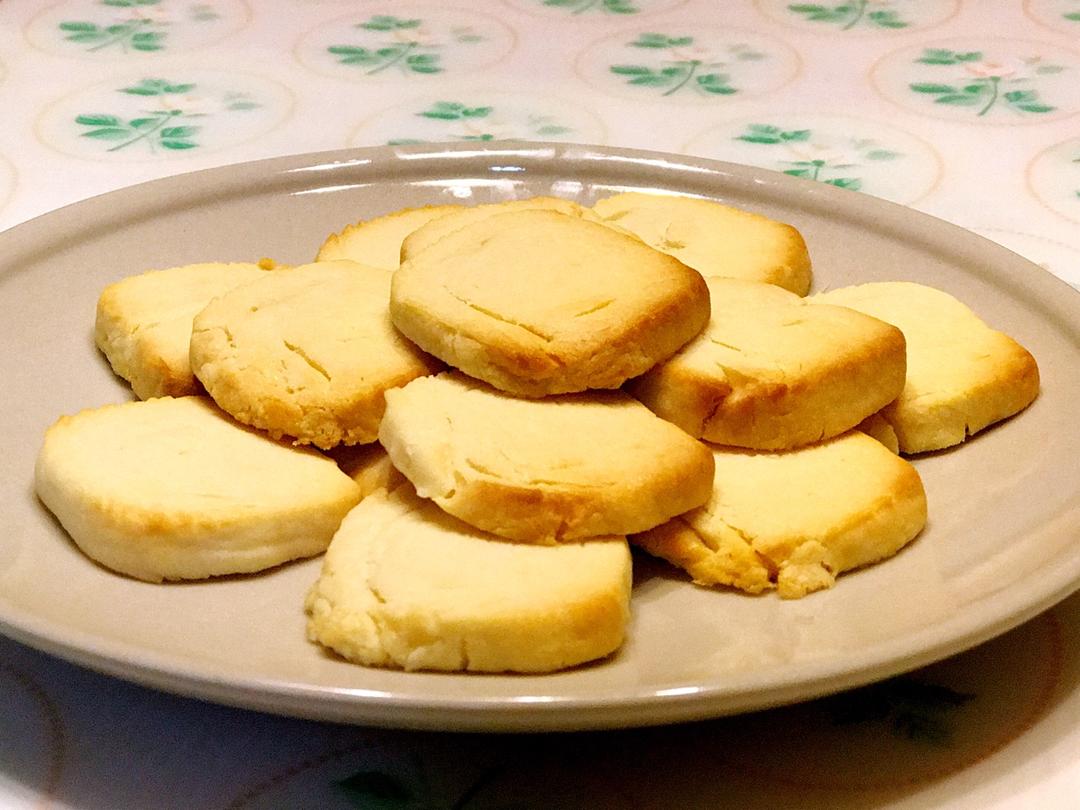 极简风炼奶小饼干