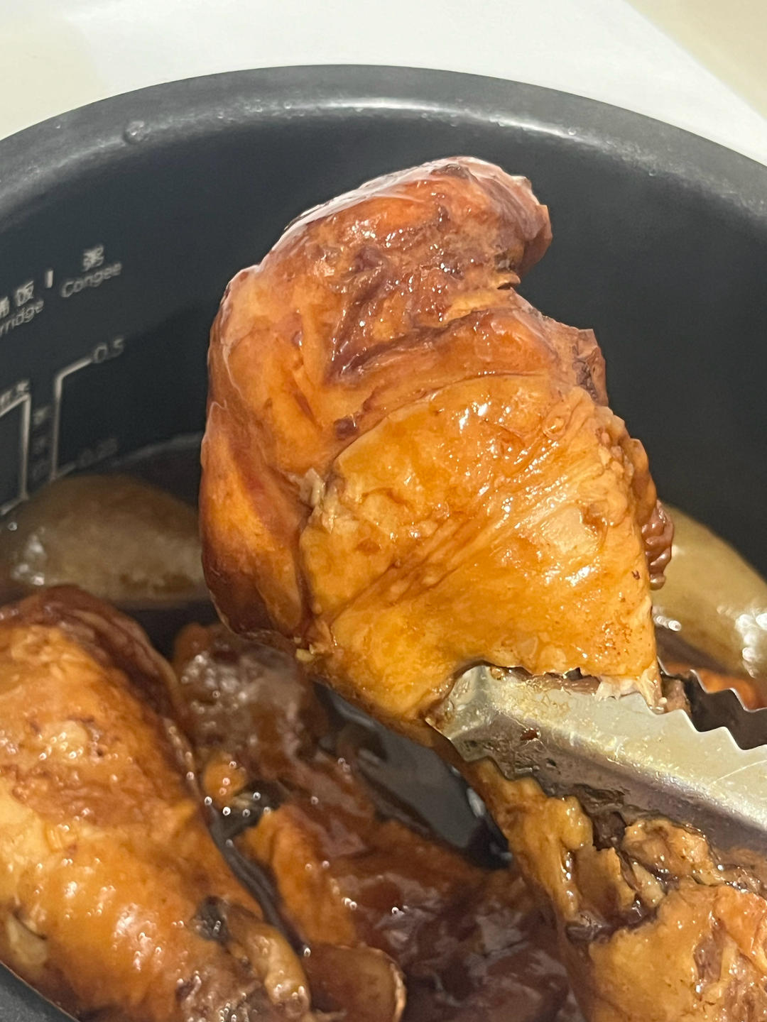 电饭煲苹果炖鸡腿