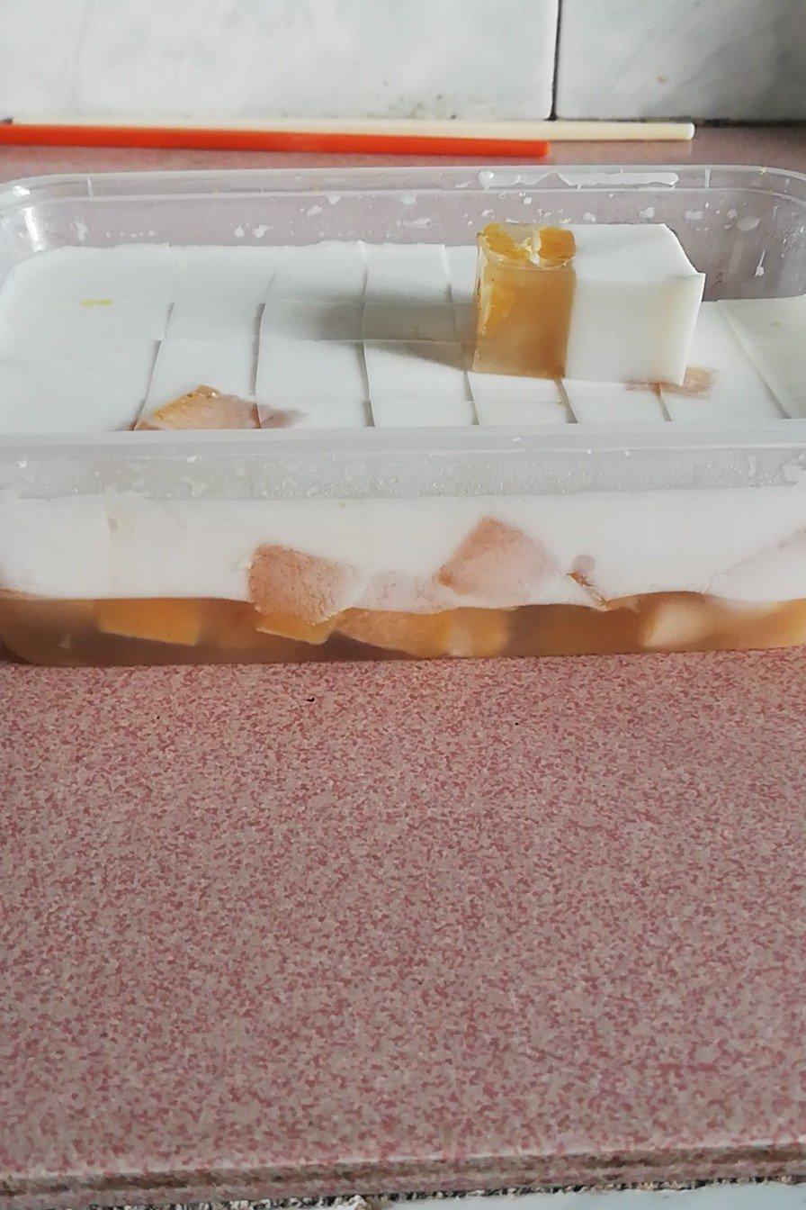 粒粒芒果椰汁冻糕