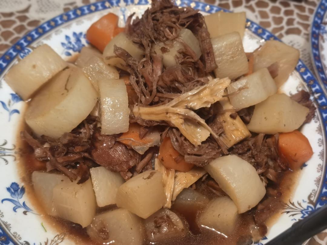 柱侯腐竹牛腩萝卜煲【2月北鼎珐琅锅食谱】