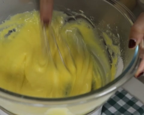 香草奶油水果蛋糕的做法 步骤3