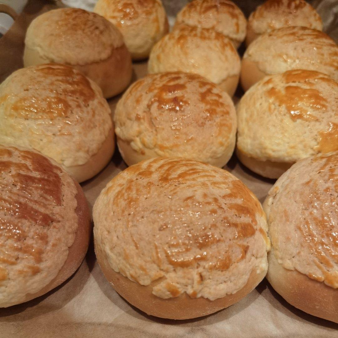 万能的、超级方便的百分百中种冷藏发酵法面包、菠萝包