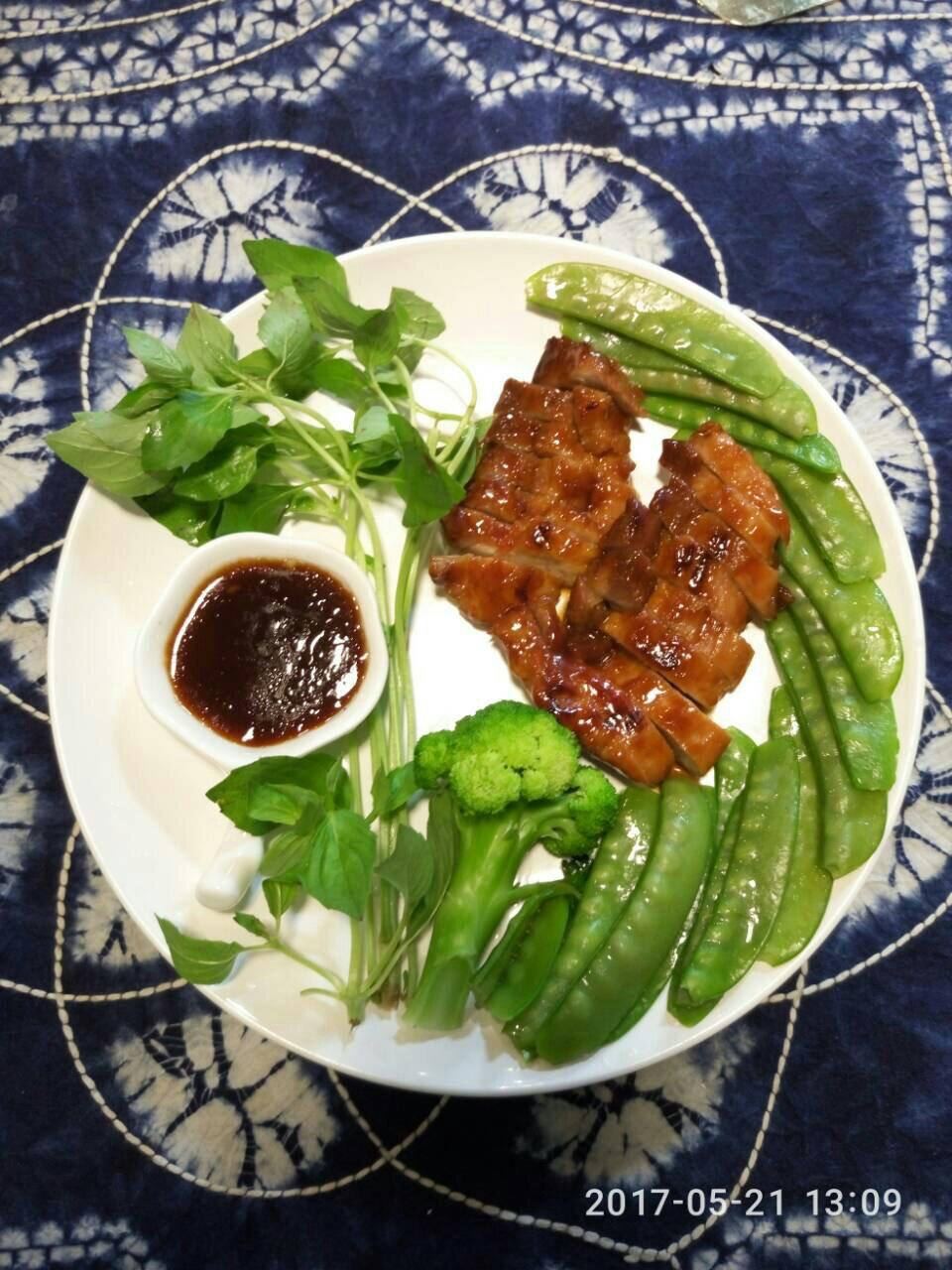 超简单平底锅叉烧肉，多汁味浓不能再快手