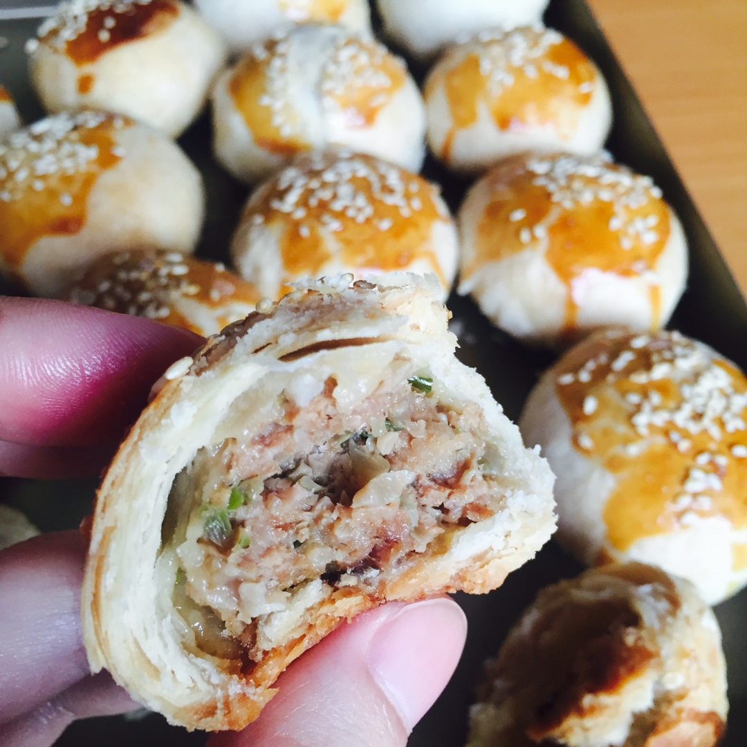 泳式鲜肉榨菜月饼