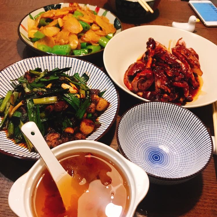 年夜饭必做-蒜苗回锅肉