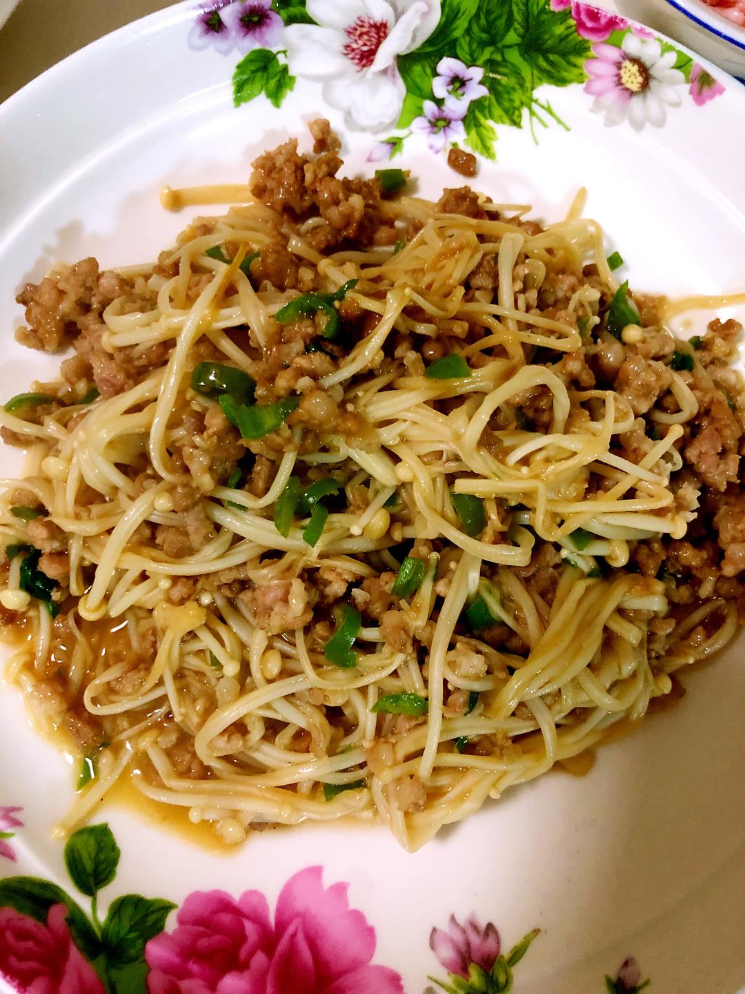 肉末炒金针菇的做法