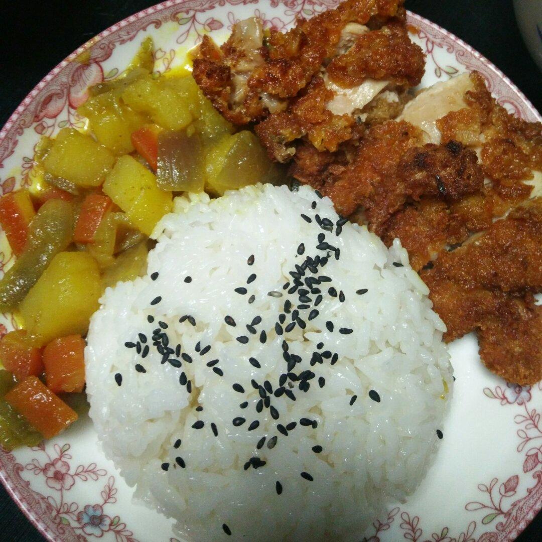 炸鸡排咖喱饭