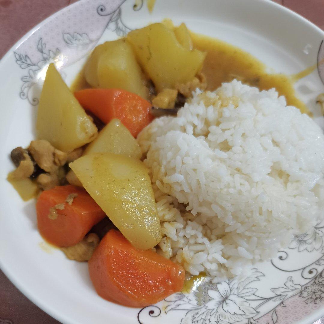 咖喱鸡肉饭