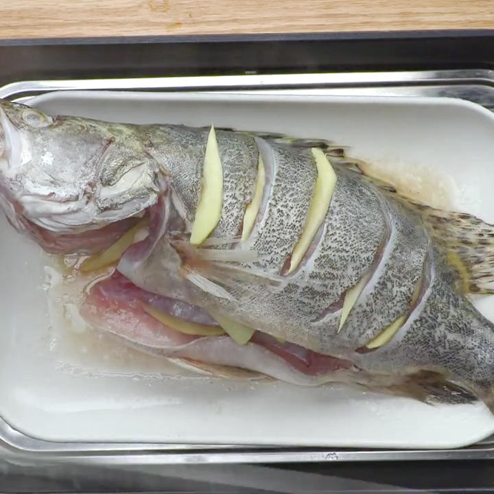 清蒸鳜鱼的做法 步骤4