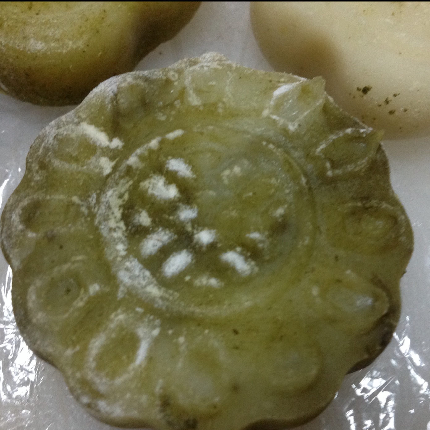 彩色冰皮月饼