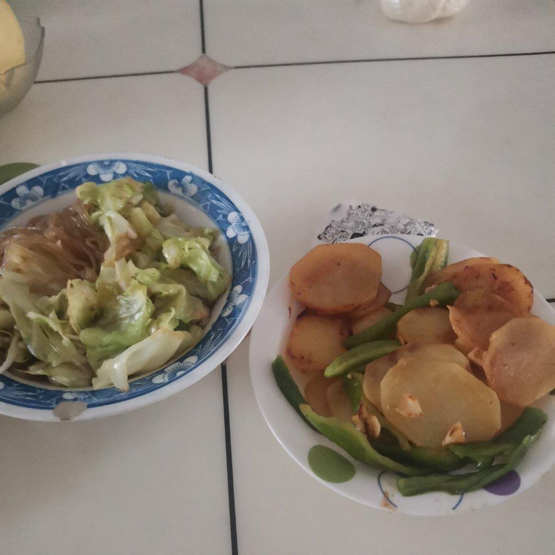 最近爱吃粉丝粉条～包菜炒粉丝
