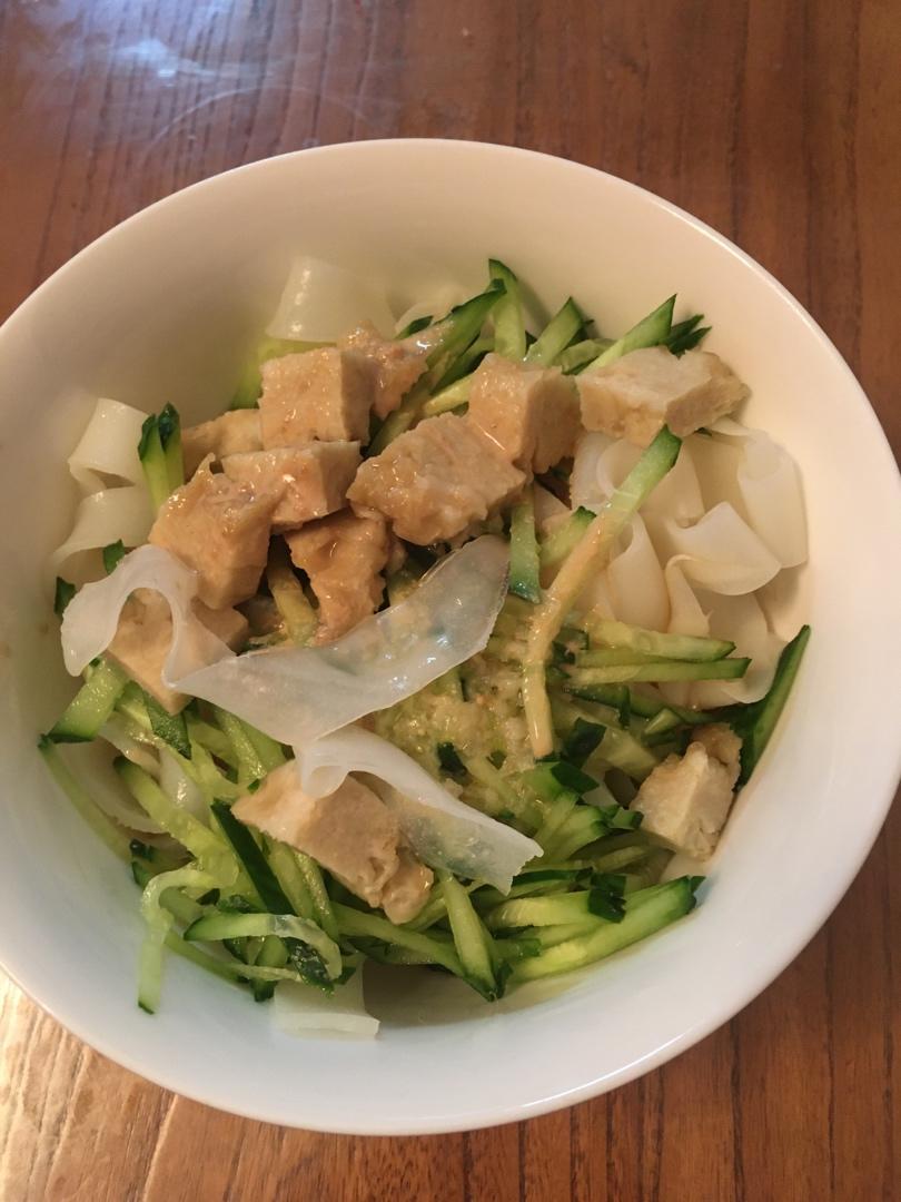 凉皮-家庭自制（告诉你自己做更劲道的秘诀）