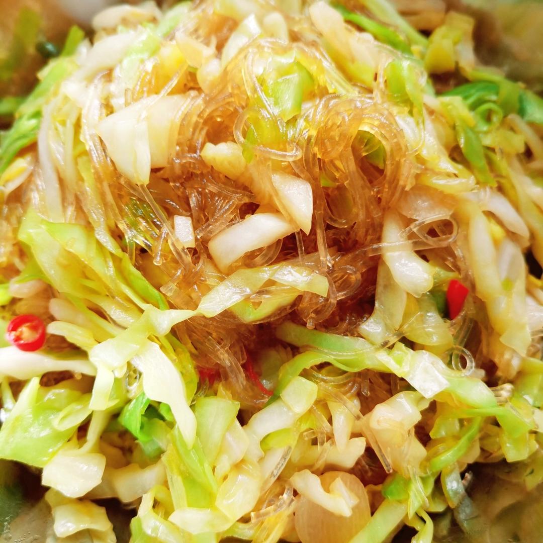最近爱吃粉丝粉条～包菜炒粉丝