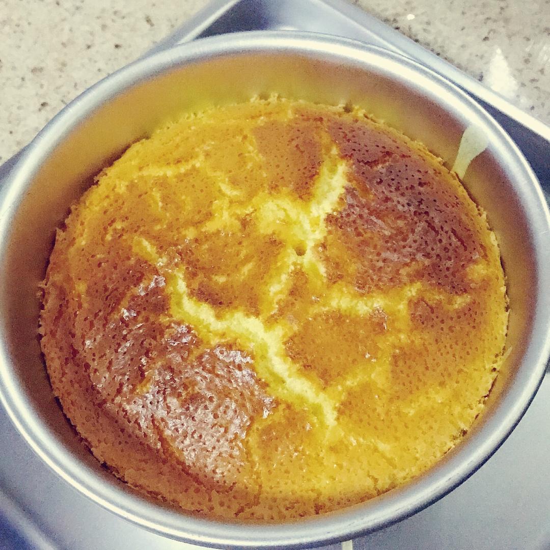 烤箱做蛋糕（戚风蛋糕的做法）