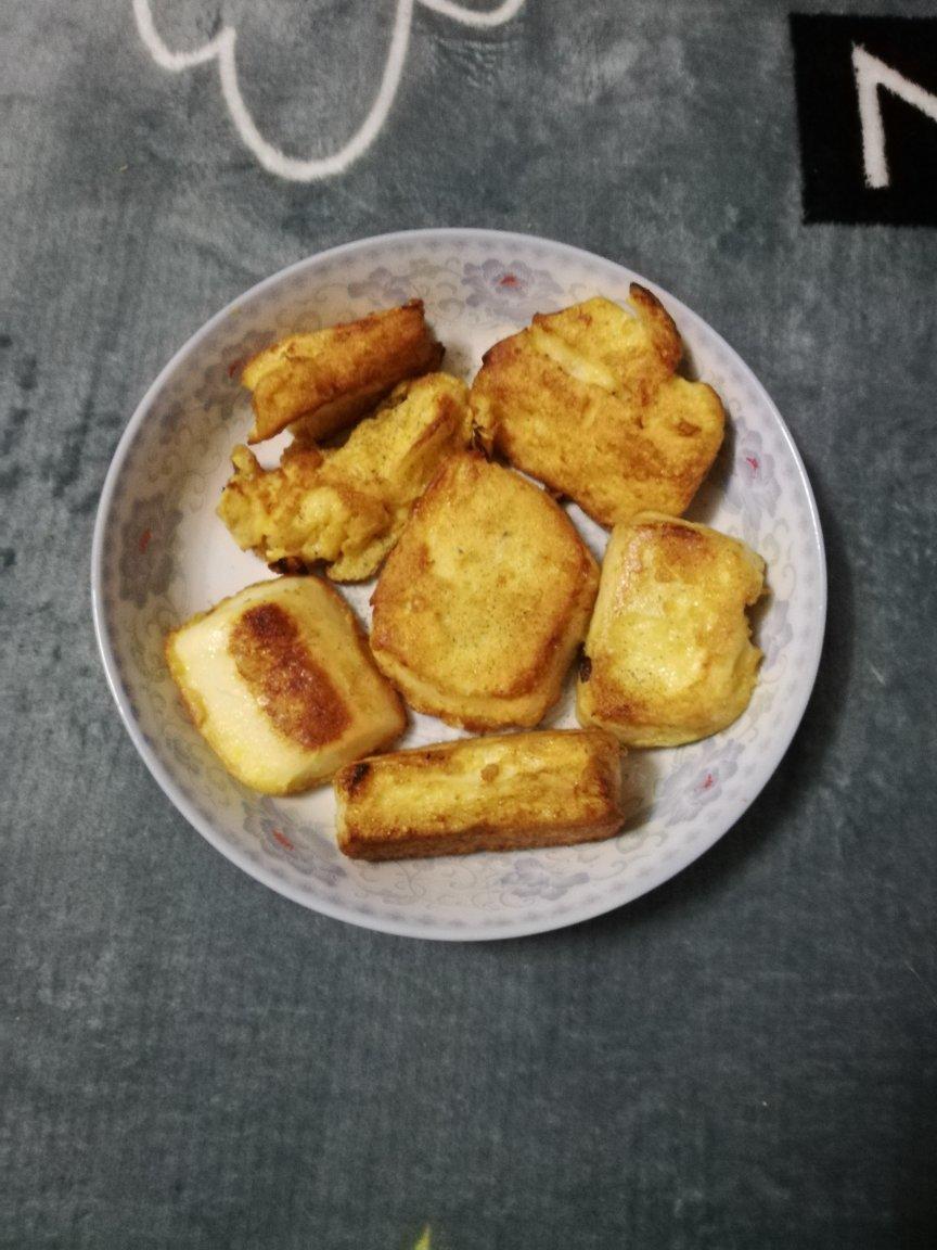 鸡蛋煎馒头片