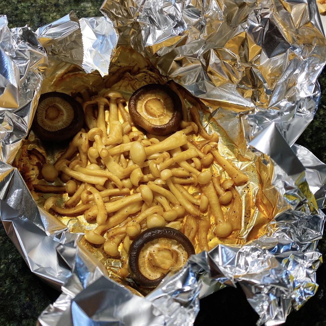 6手机用户9做的简便容易无技巧 锡纸盒烤菌菇(金针菇,海鲜菇)