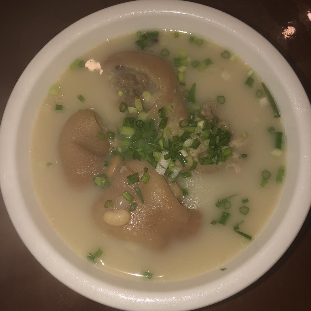 芸豆炖猪蹄