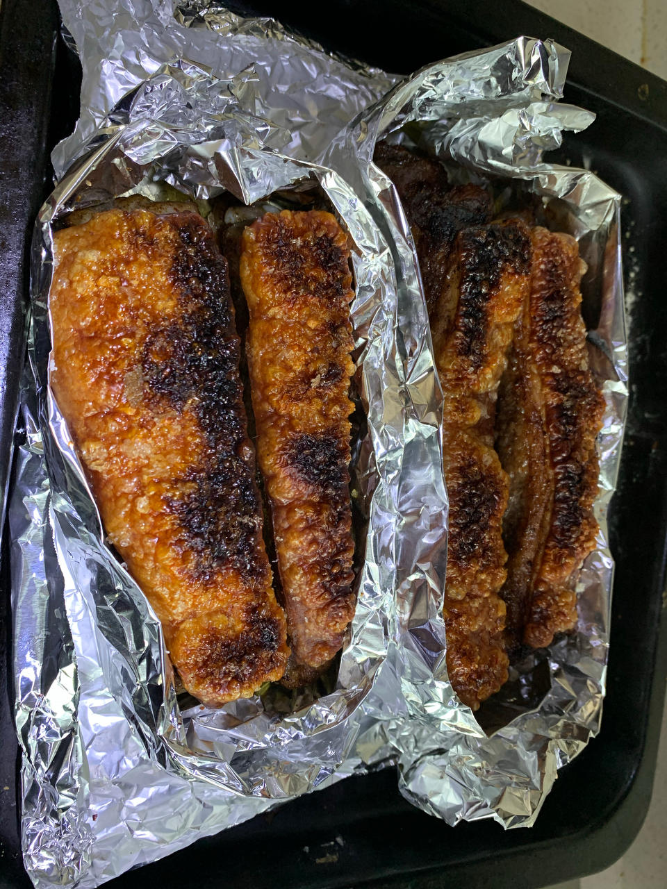 脆皮烧肉，皮酥脆、肉甘香，生烧做法