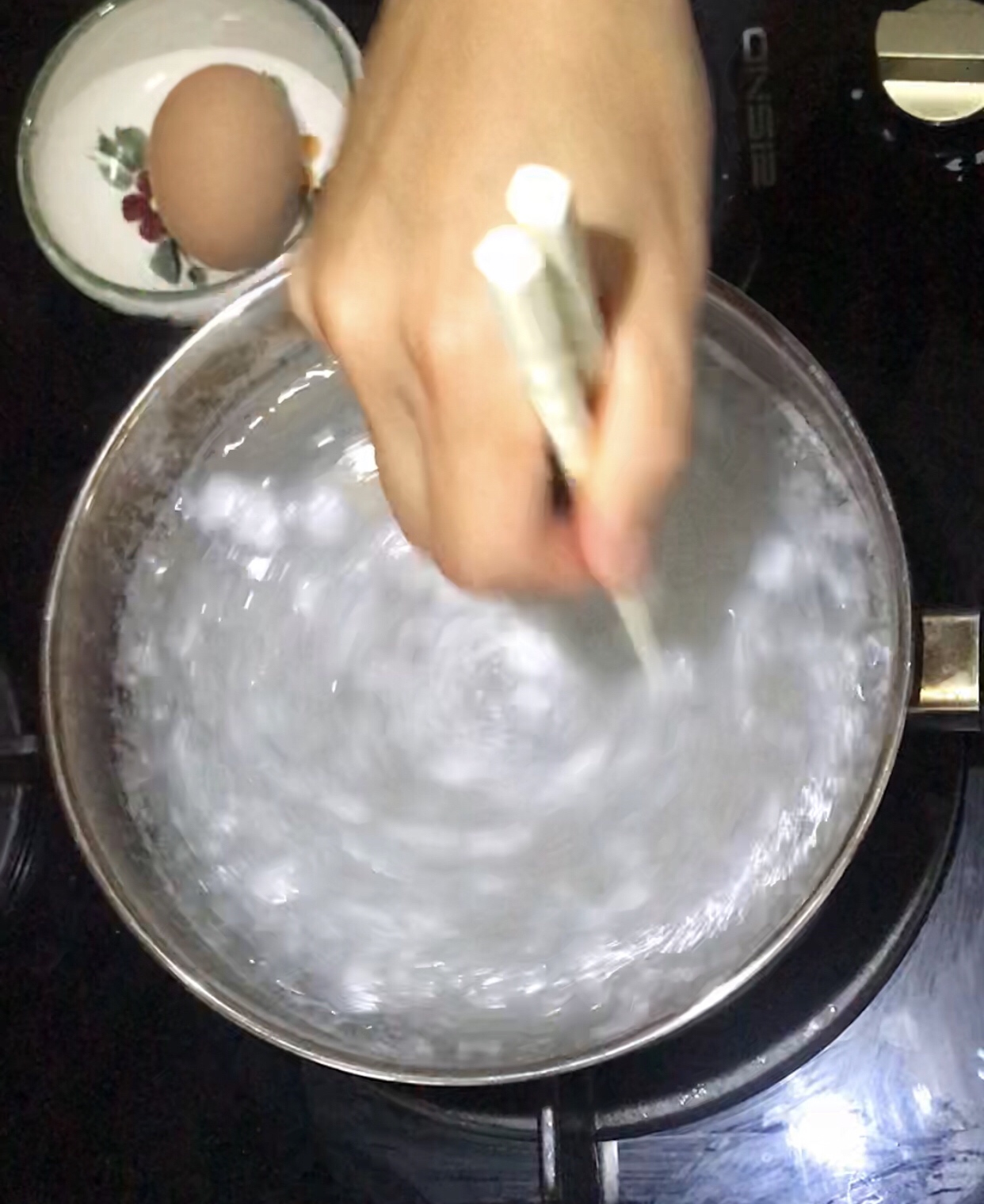 完美水煮蛋的做法 步骤1
