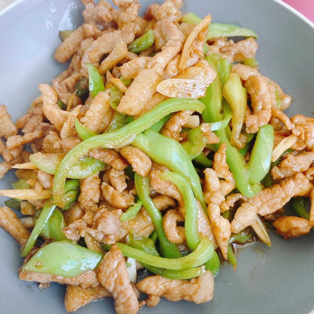 厨师长教你：“青椒肉丝”的正宗做法，色香味俱全