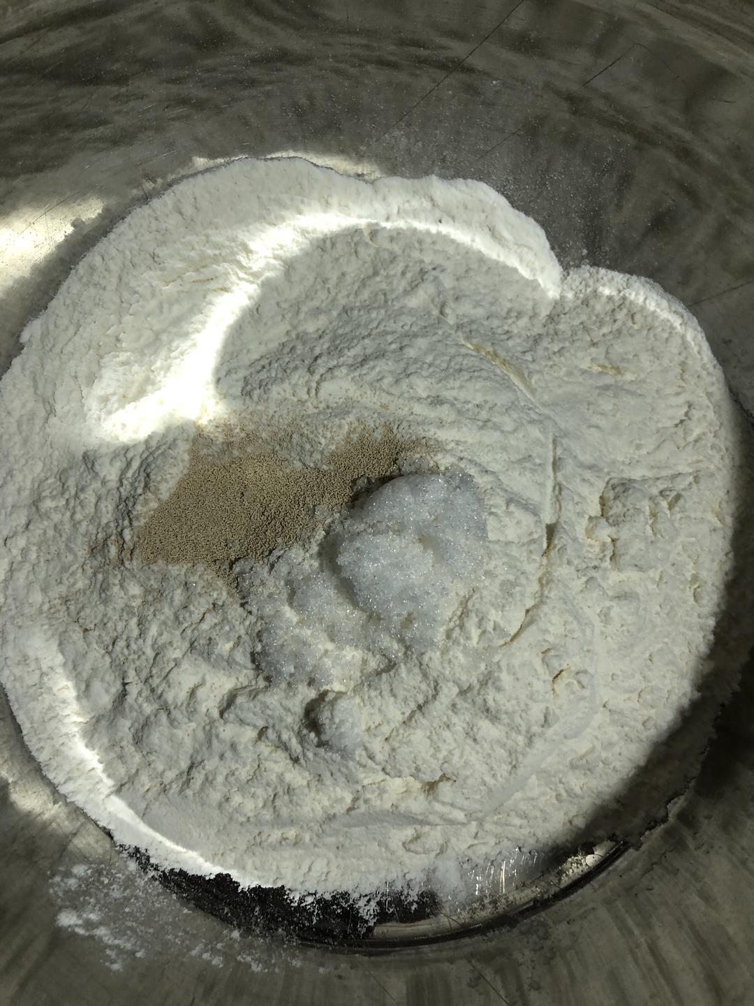 纯奶手撕吐司的做法 步骤1