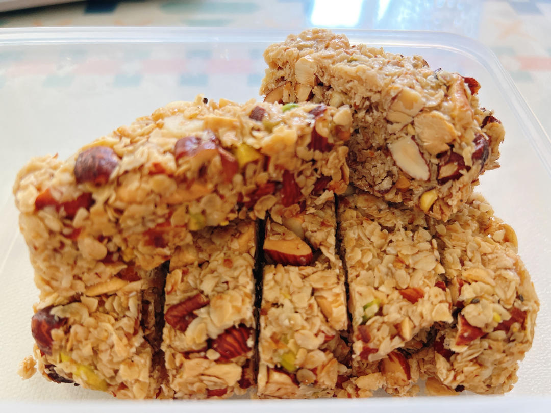 消耗燕麦片——燕麦坚果棒，饱腹感拉满