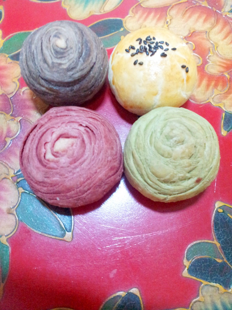 蛋黄酥~紫薯、抹茶、原味~花好月圆，中秋快乐~内附一次做六色蛋黄酥方法~