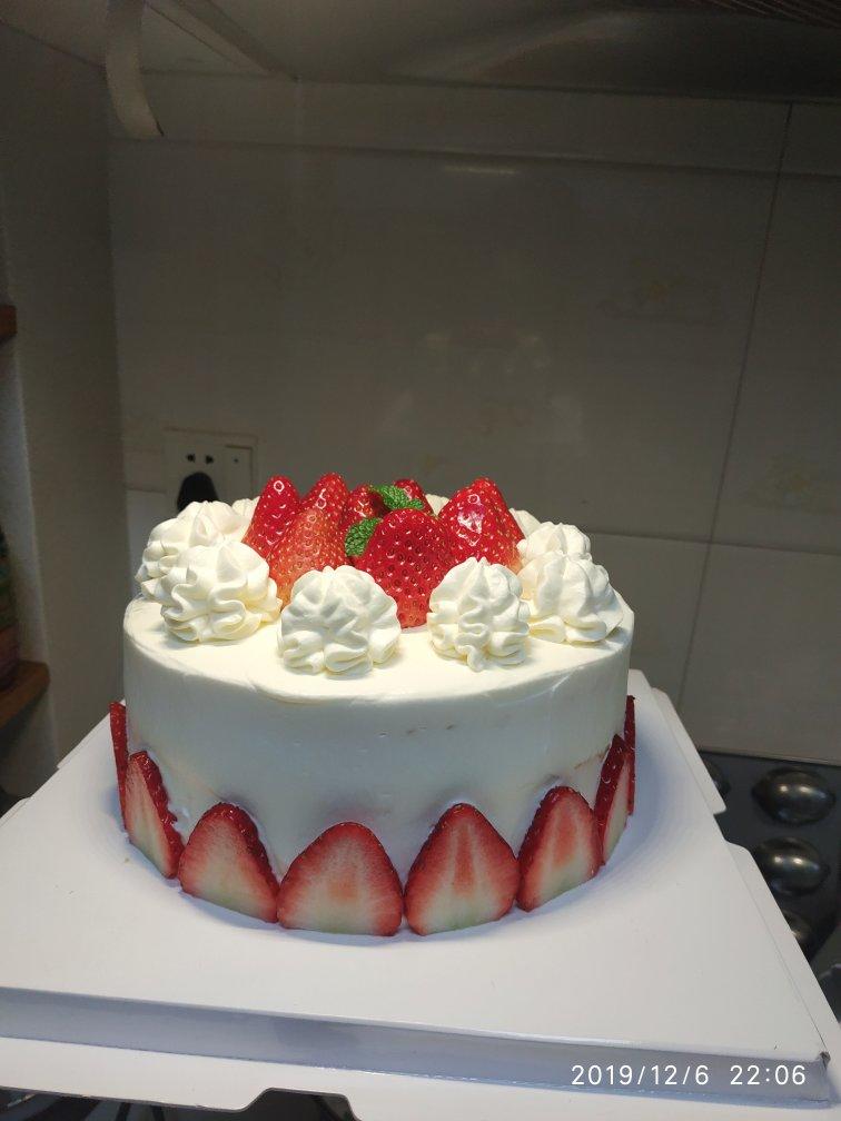 草莓咸奶油蛋糕