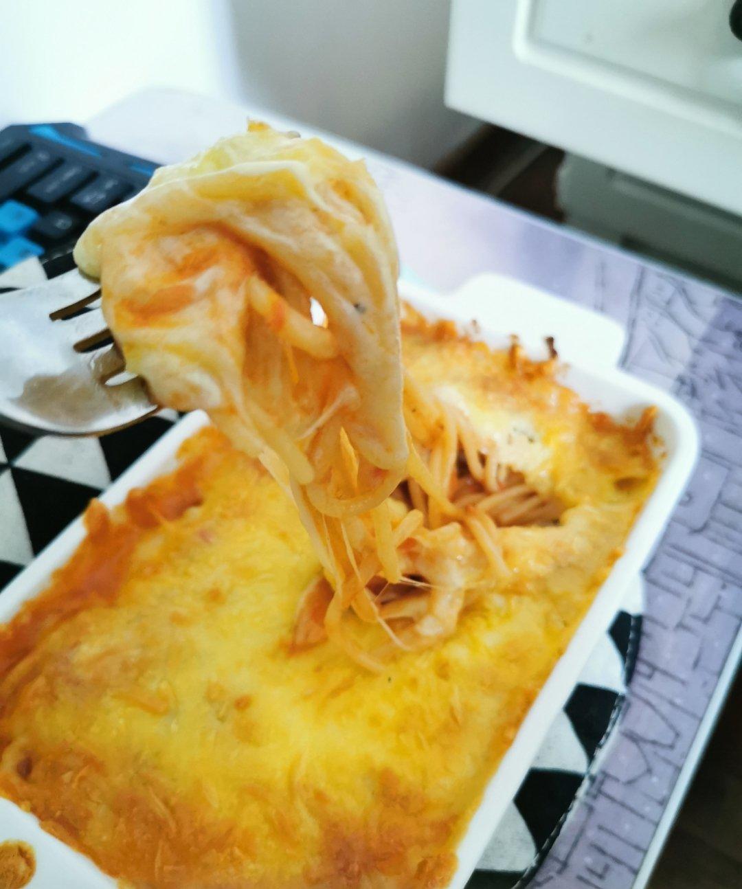 芝士肉酱焗意面