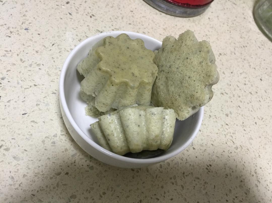 蒸出好吃的宝宝点心--紫薯牛奶米糕